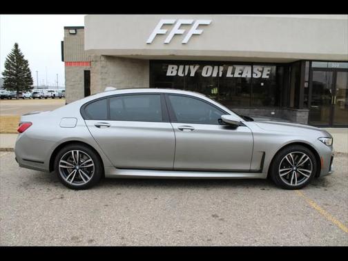 2022 BMW 750 i xDrive