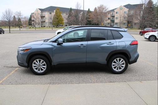 2022 Toyota Corolla Cross LE