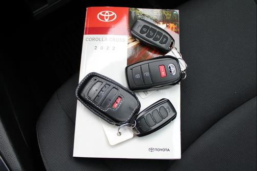 2022 Toyota Corolla Cross LE