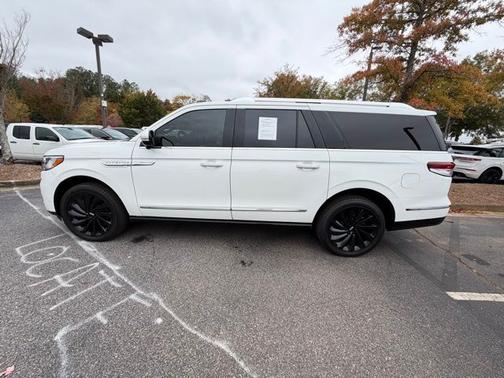2022 Lincoln Navigator L RESERVE