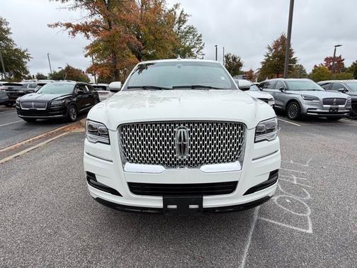 2022 Lincoln Navigator L RESERVE