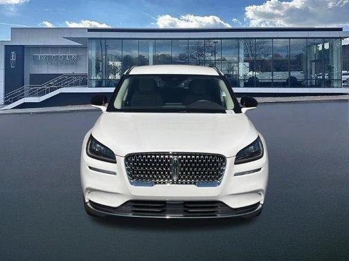 Pristine White 2022 Lincoln Corsair Standard