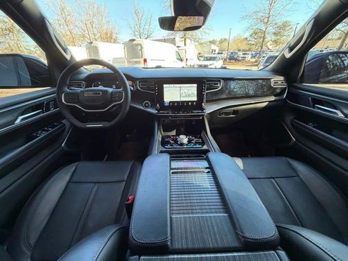 2023 Jeep Wagoneer SERIES III