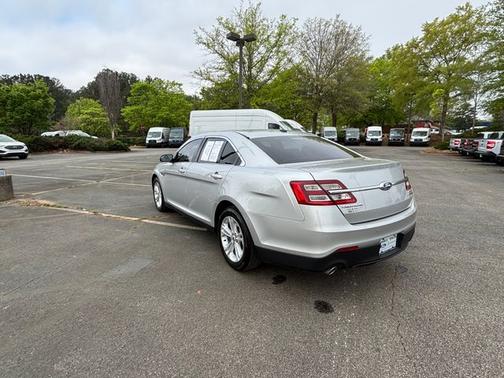 2016 Ford Taurus SEL