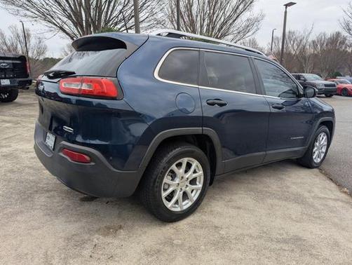 2018 Jeep Cherokee LATITUDE PLUS