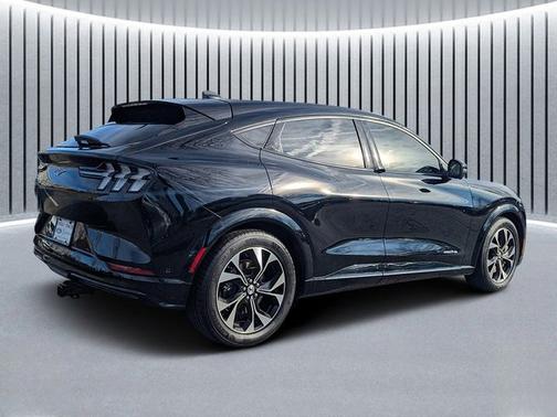2022 Ford Mustang Mach-E PREMIUM