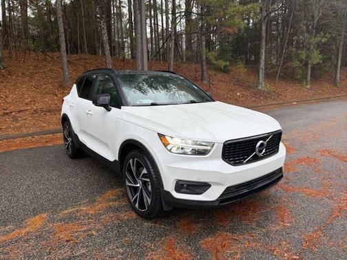 2021 Volvo XC40 T5 R-DESIGN