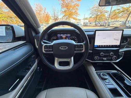 2023 Ford Expedition XLT