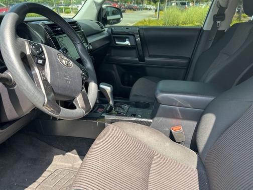 2022 Toyota 4Runner TRD OFF ROAD