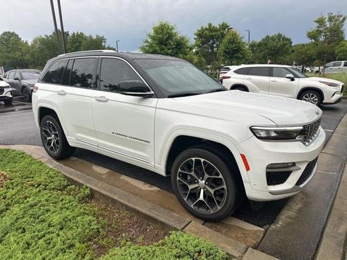 2022 Jeep Grand Cherokee SUMMIT
