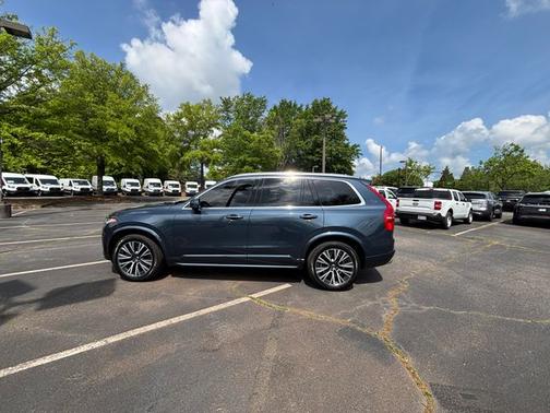 2021 Volvo XC90 T6 MOMENTUM 7 PASSENGER