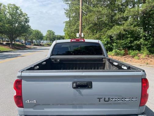 2018 Toyota Tundra SR5