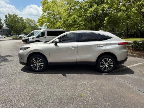 2022 Toyota Venza LE