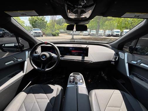 2025 BMW iX M60