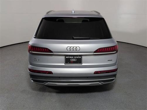 2022 Audi Q7 55 Premium