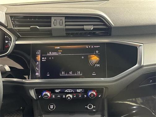 2025 Audi Q3 45 S line Premium