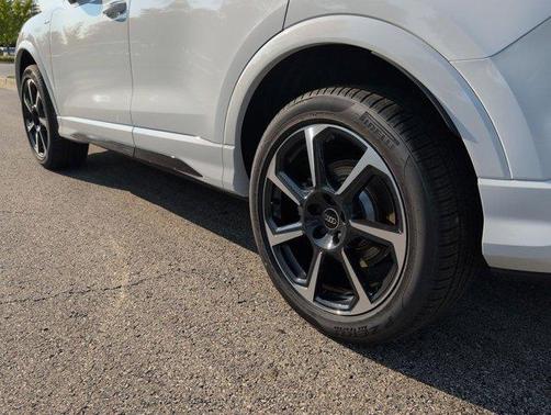 2025 Audi Q3 45 S line Premium