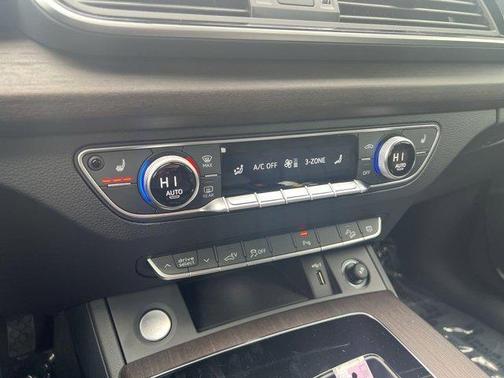 2025 Audi Q5 55 S line quattro Premium