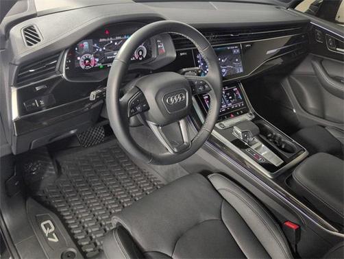 2025 Audi Q7 55 Prestige