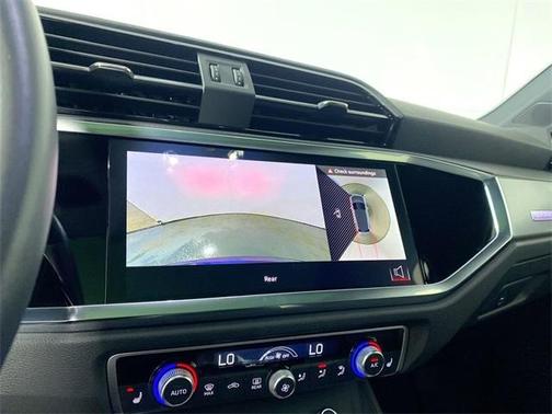 2024 Audi Q3 45 S line Premium