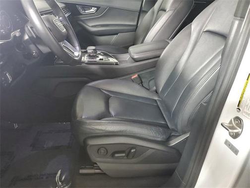 2019 Audi Q7 55 Premium Plus