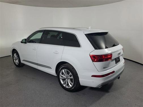 2019 Audi Q7 55 Premium Plus