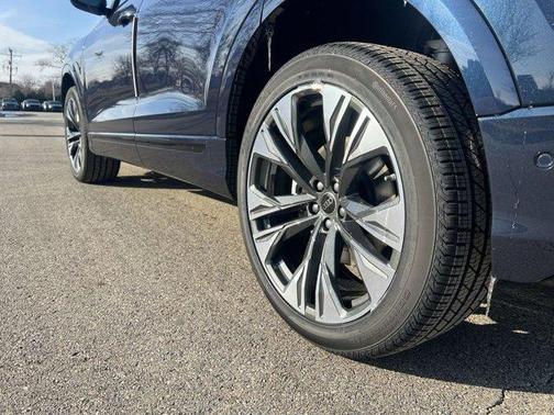 2025 Audi Q8 Premium Plus