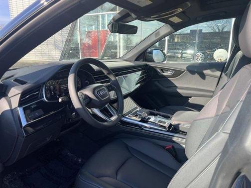 2025 Audi Q8 Premium Plus