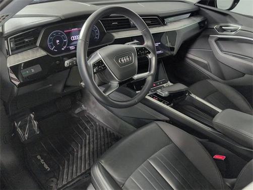 2021 Audi e-tron Premium