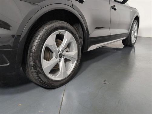 2025 Audi Q5 45 S line quattro Premium