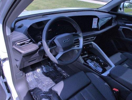 2025 Audi Q5 2.0T quattro Premium
