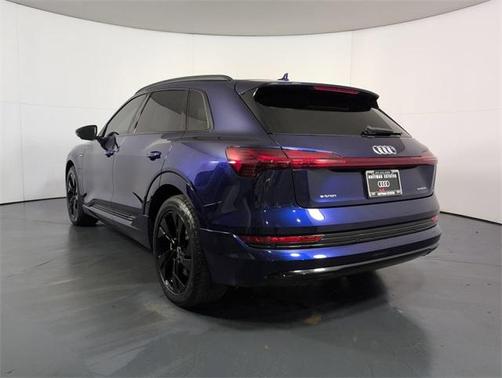 2021 Audi e-tron Premium