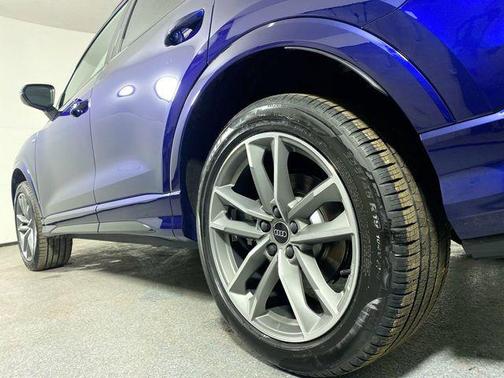 2025 Audi Q3 45 S line Premium