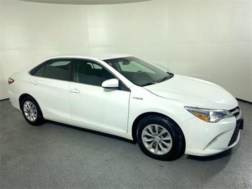 2015 Toyota Camry Hybrid 