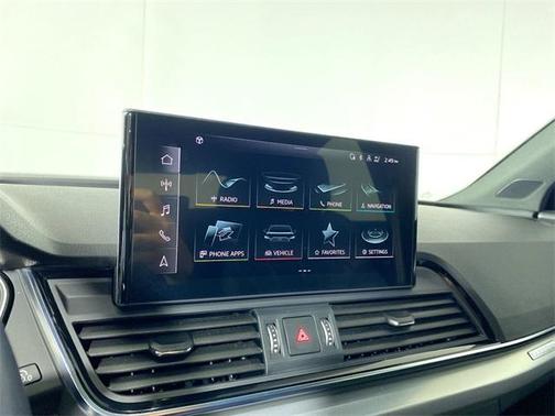 2022 Audi Q5 45 S line Premium Plus