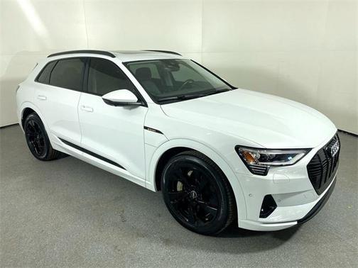 2022 Audi e-tron Premium