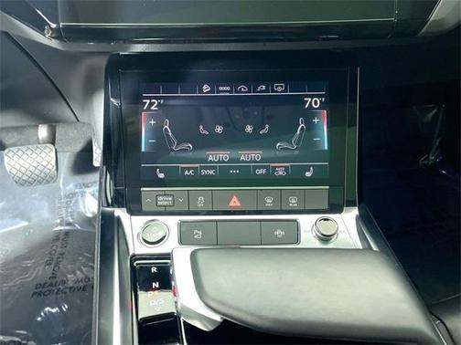 2022 Audi e-tron Premium