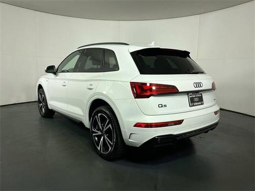 2025 Audi Q5 45 S line quattro Premium