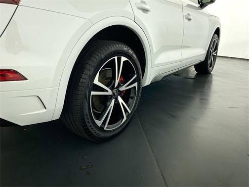 2025 Audi Q5 45 S line quattro Premium