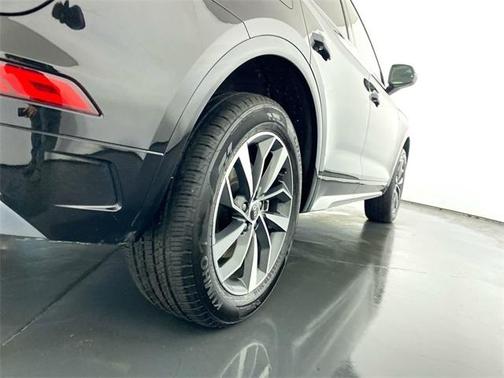 2024 Audi Q5 45 S line quattro Premium