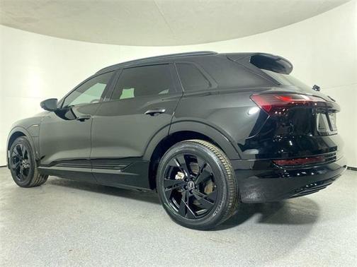 2022 Audi e-tron Premium