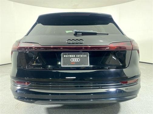 2022 Audi e-tron Premium