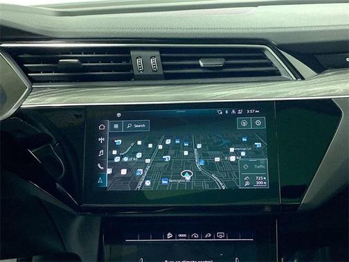 2022 Audi e-tron Premium Plus