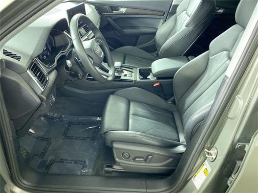 2025 Audi Q5 45 S line quattro Premium