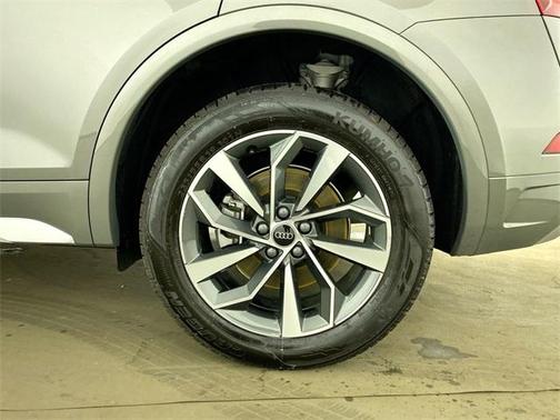 2025 Audi Q5 45 S line quattro Premium