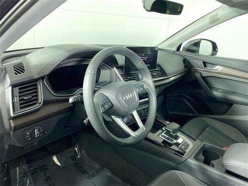 2024 Audi Q5 40 Premium