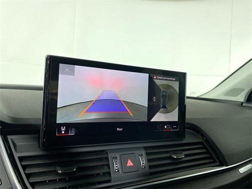 2024 Audi Q5 40 Premium