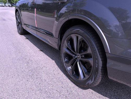 2025 Audi Q7 55 Prestige