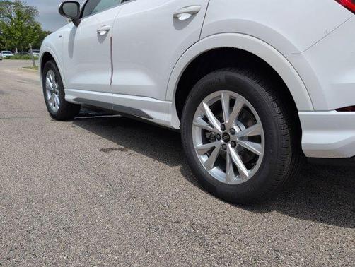 2025 Audi Q3 45 S line Premium