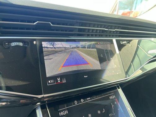 2025 Audi Q8 Premium Plus